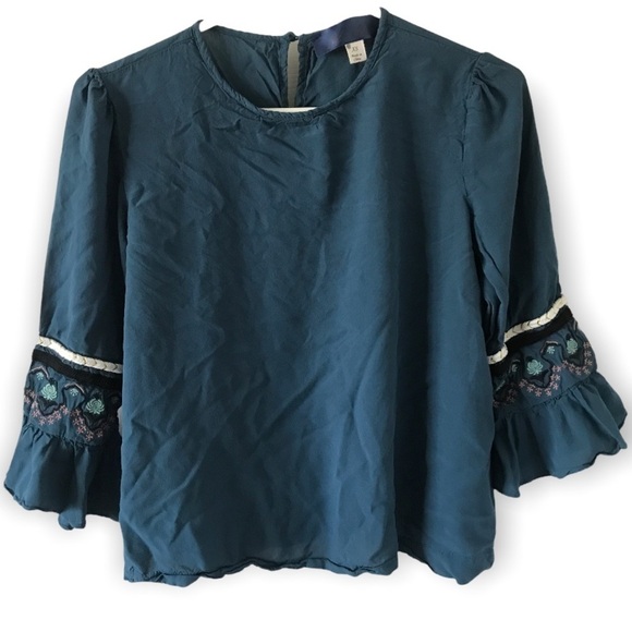 3/$15 Blue rain boho blue 3/4 ruffle sleeve top (T1) - Picture 1 of 9